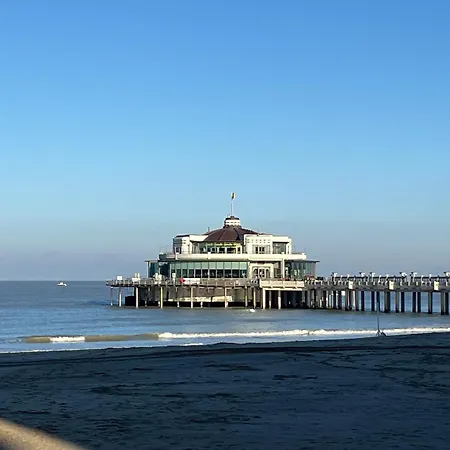 At Sea - Jachthaven